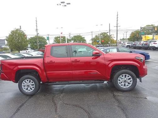 2025 Toyota Tacoma SR5