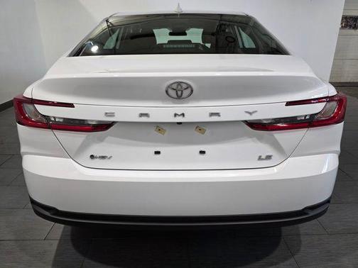 Ice 2026 Toyota Camry LE
