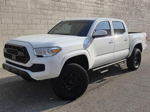 2022 Toyota Tacoma SR