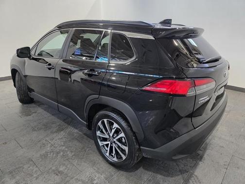 2025 Toyota Corolla Cross XLE