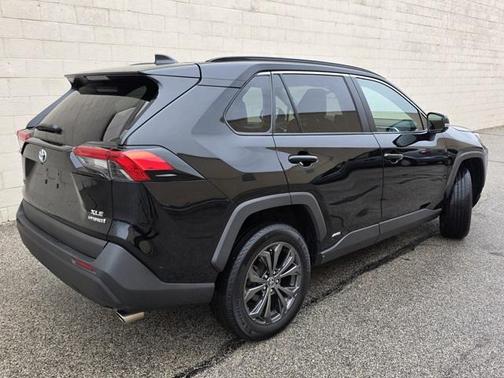 2022 Toyota RAV4 Hybrid XLE Premium