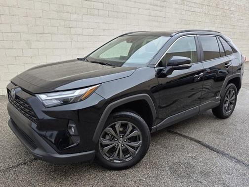 2022 Toyota RAV4 Hybrid XLE Premium