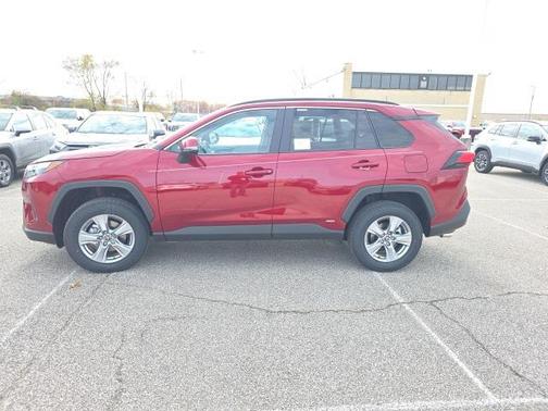 2025 Toyota RAV4 Hybrid XLE