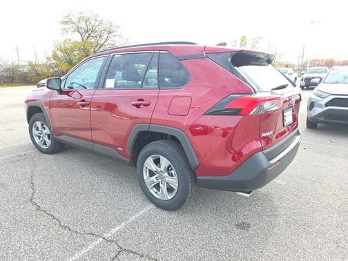 2025 Toyota RAV4 Hybrid XLE
