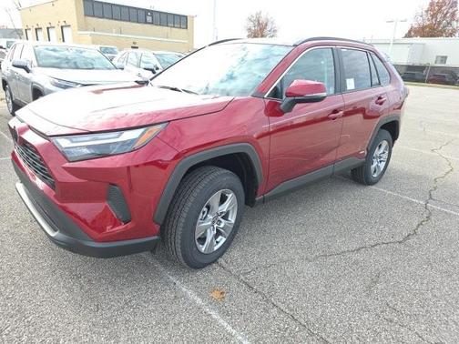 2025 Toyota RAV4 Hybrid XLE