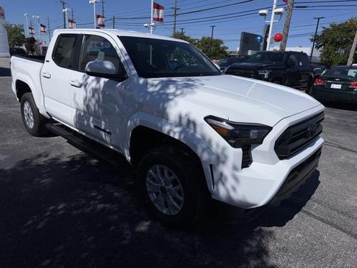 2025 Toyota Tacoma SR5