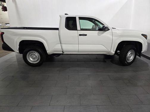 Ice 2025 Toyota Tacoma SR
