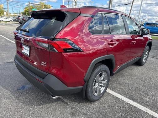 2025 Toyota RAV4 Hybrid XLE