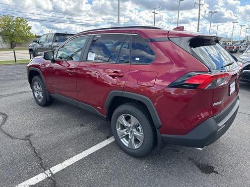 2025 Toyota RAV4 Hybrid XLE