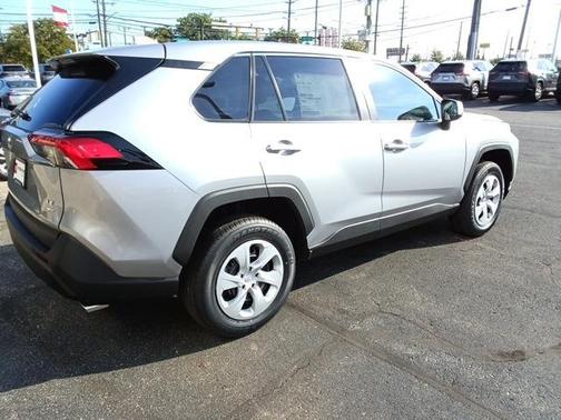 2025 Toyota RAV4 LE