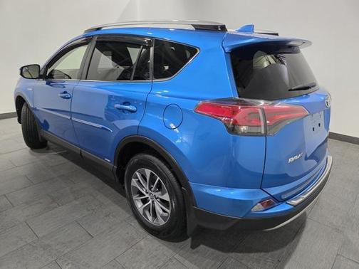 2018 Toyota RAV4 Hybrid XLE