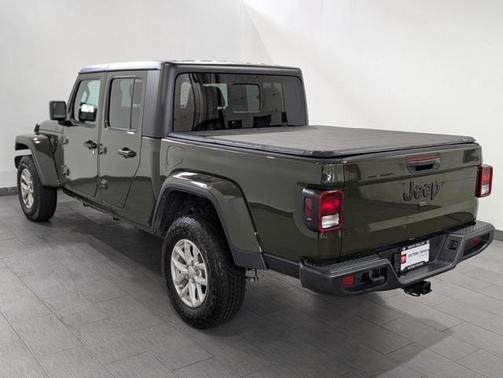2023 Jeep Gladiator Sport S