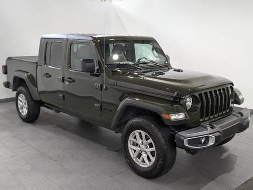 2023 Jeep Gladiator Sport S