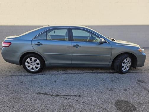 2010 Toyota Camry LE
