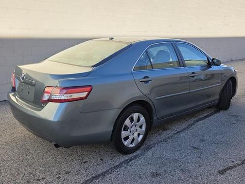2010 Toyota Camry LE