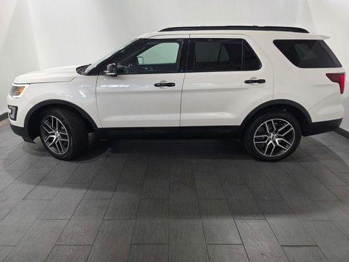 Oxford White 2017 Ford Explorer sport