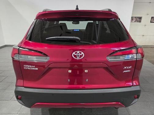 2025 Toyota Corolla Cross XLE