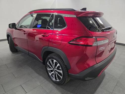 2025 Toyota Corolla Cross XLE