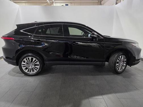 2023 Toyota Venza XLE