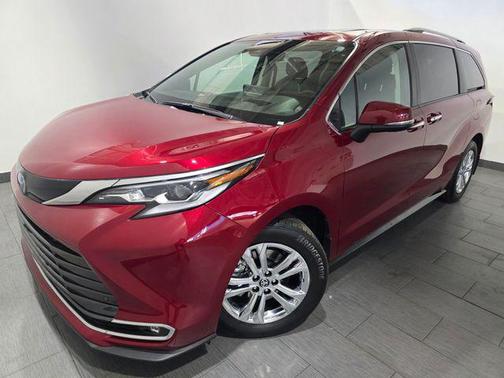 Ruby Flare Pearl 2023 Toyota Sienna Platinum 7 Passenger