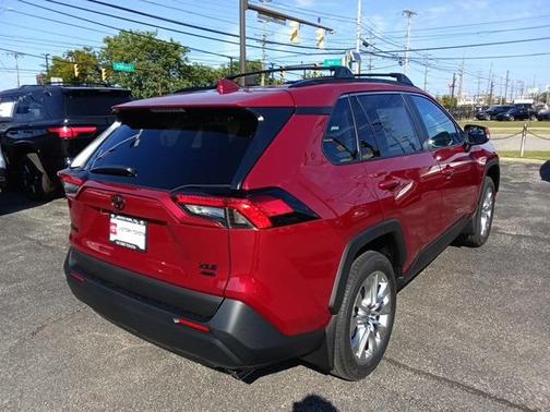 2025 Toyota RAV4 XLE Premium
