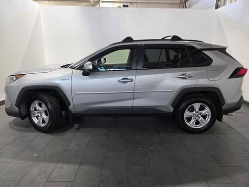 2020 Toyota RAV4 Hybrid XLE