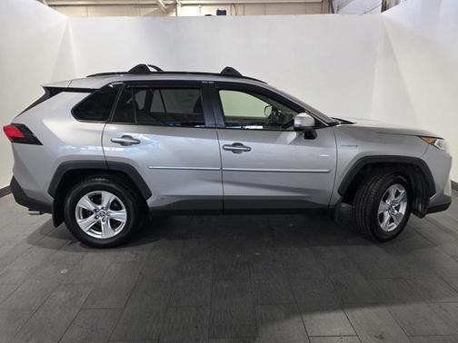 2020 Toyota RAV4 Hybrid XLE