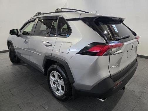 2020 Toyota RAV4 Hybrid XLE