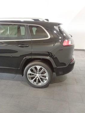 2019 Jeep Cherokee Overland