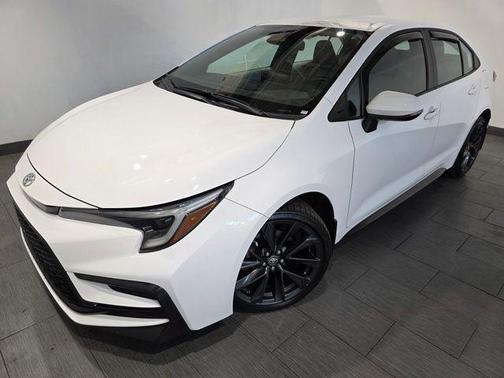 Ice Cap 2023 Toyota Corolla SE