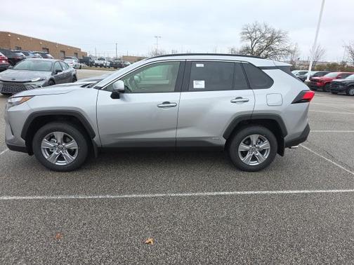 2025 Toyota RAV4 Hybrid XLE