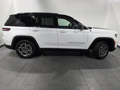 2022 Jeep Grand Cherokee 4xe Trailhawk