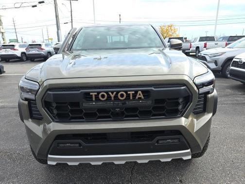2025 Toyota Tacoma Hybrid Trailhunter
