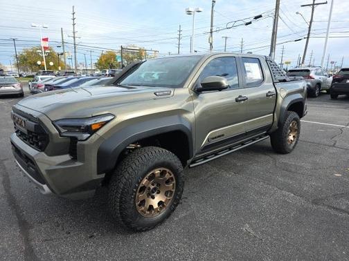 2025 Toyota Tacoma Hybrid Trailhunter