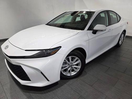 Ice 2026 Toyota Camry LE
