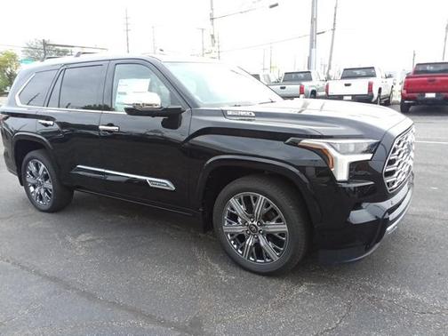 2025 Toyota Sequoia Base