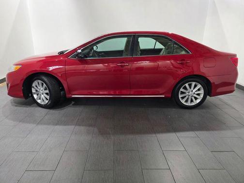 Barcelona Red Metallic 2013 Toyota Camry XLE
