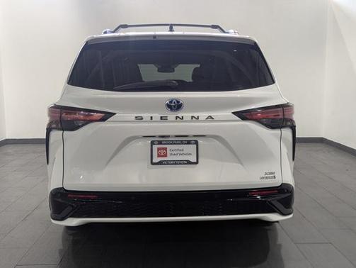 2022 Toyota Sienna XSE 7 Passenger