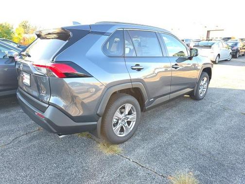 2025 Toyota RAV4 Hybrid LE