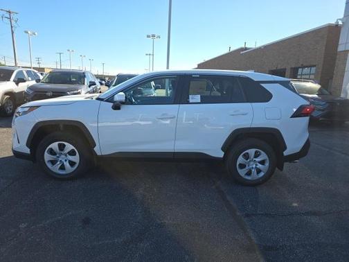 2025 Toyota RAV4 LE