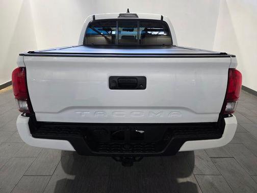 Ice Cap 2023 Toyota Tacoma SR