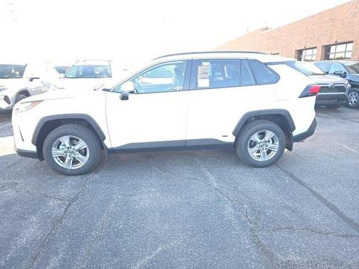 2025 Toyota RAV4 Hybrid LE
