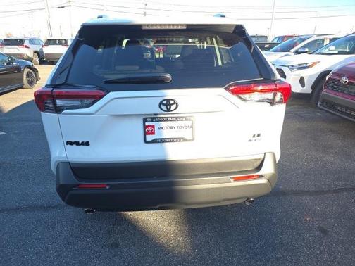 2025 Toyota RAV4 Hybrid LE