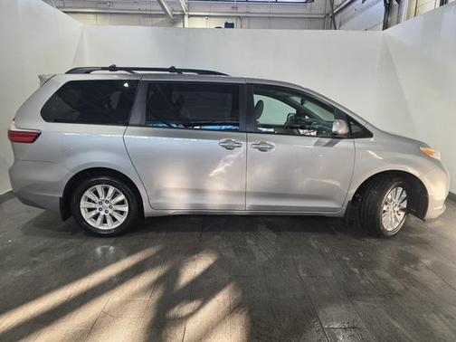 2015 Toyota Sienna XLE Premium