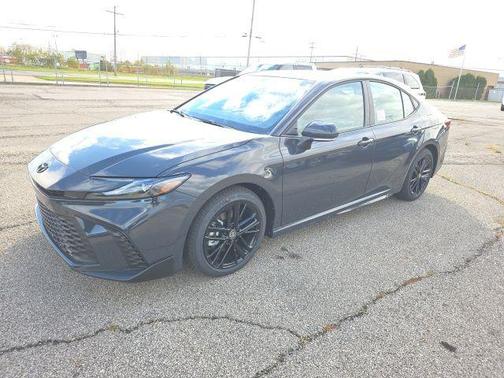 Underground 2026 Toyota Camry SE