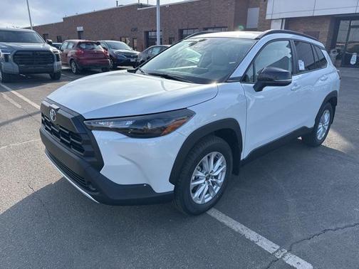 2026 Toyota Corolla Cross LE