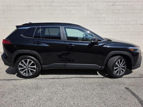 2022 Toyota Corolla Cross XLE