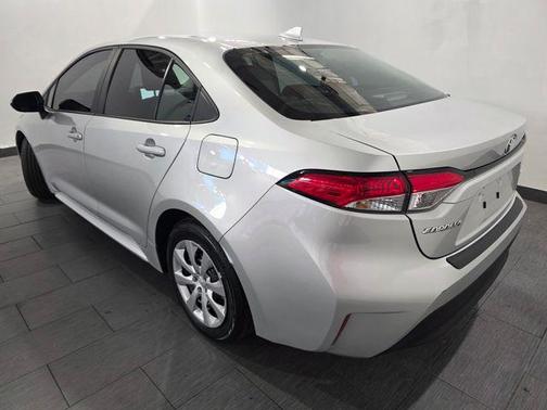 Classic Silver Metallic 2025 Toyota Corolla LE