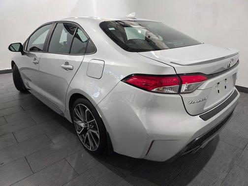 Classic Silver Metallic 2022 Toyota Corolla SE