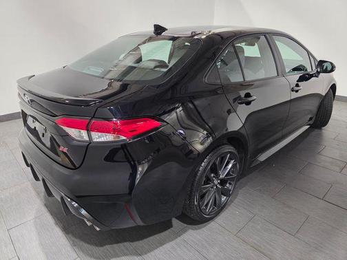 Midnight Black Metallic 2024 Toyota Corolla SE